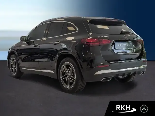 Mercedes-Benz GLA 200