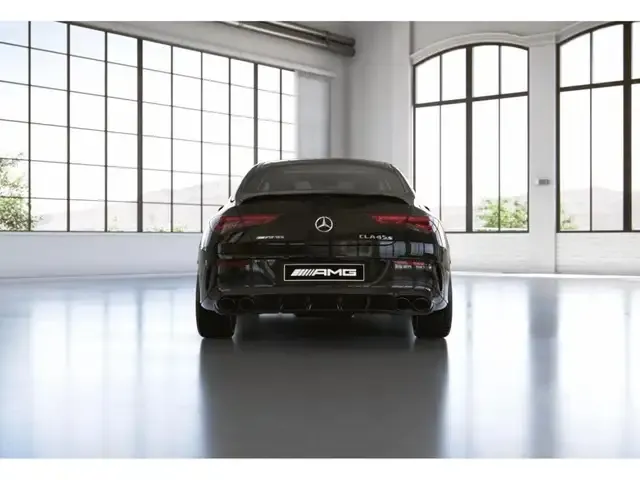 Mercedes-Benz CLA 45 AMG