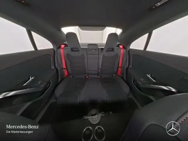 Mercedes-Benz CLA 35 AMG