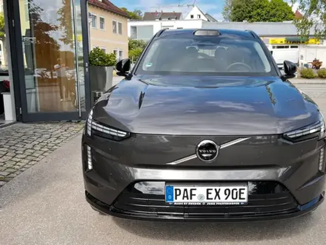 Volvo EX90
