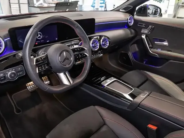 Mercedes-Benz CLA 200