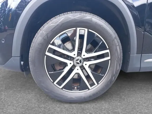 Mercedes-Benz GLA 220
