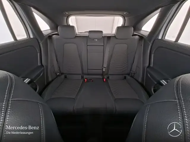 Mercedes-Benz EQA 300