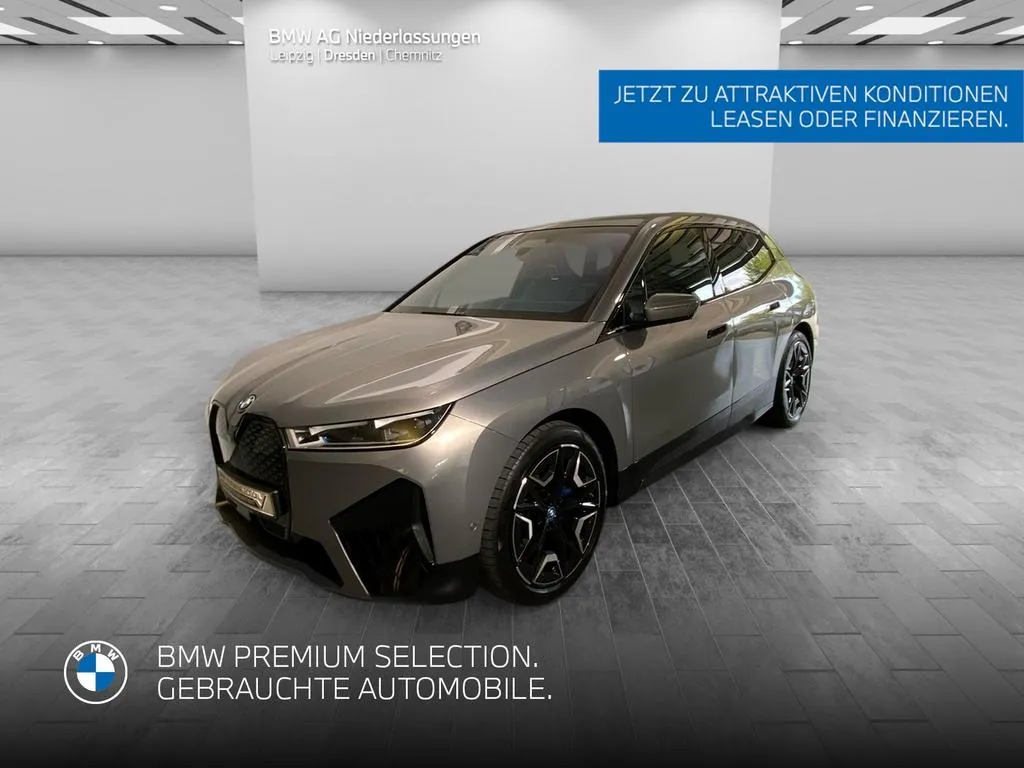 BMW iX