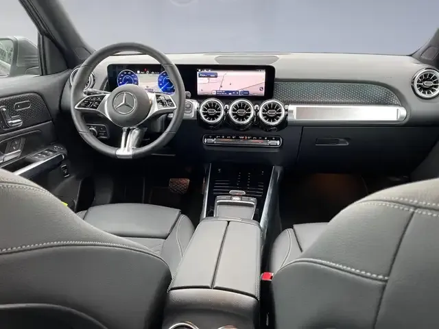Mercedes-Benz EQB 300