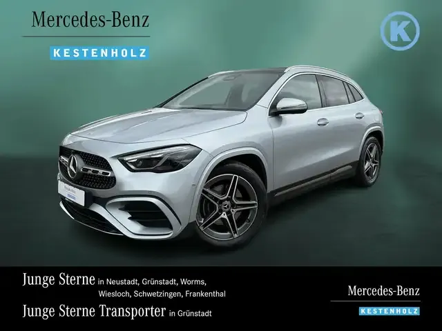 Mercedes-Benz GLA 220