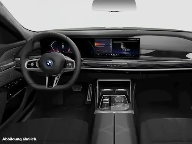BMW i7