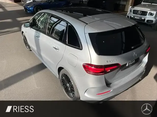Mercedes-Benz B 250