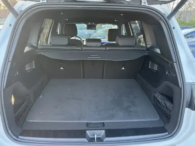 Mercedes-Benz GLB 220