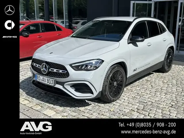 Mercedes-Benz GLA 200