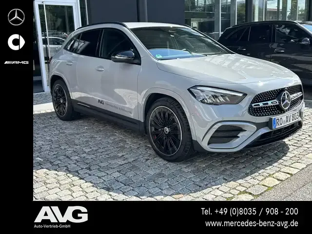 Mercedes-Benz GLA 200