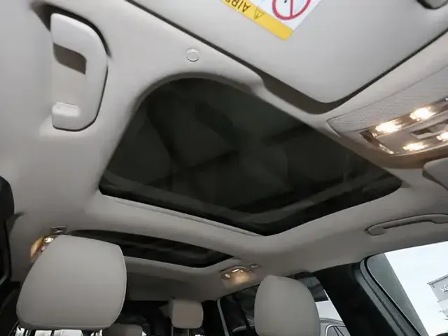 Mercedes-Benz EQB 300