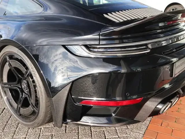Porsche 992