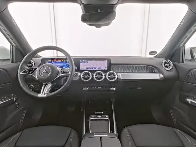 Mercedes-Benz EQB 300
