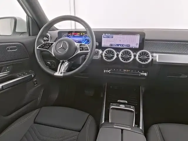 Mercedes-Benz EQB 300