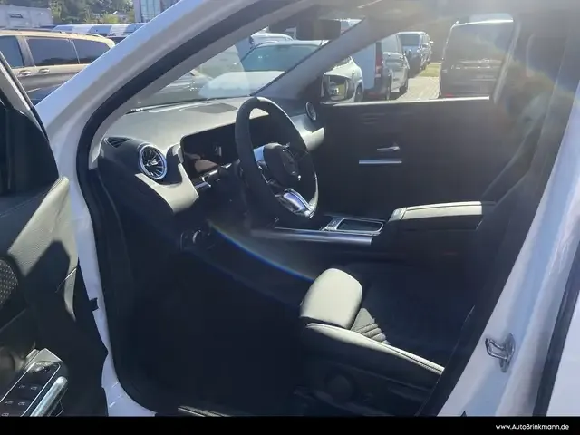 Mercedes-Benz GLA 180