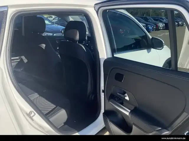 Mercedes-Benz GLA 180