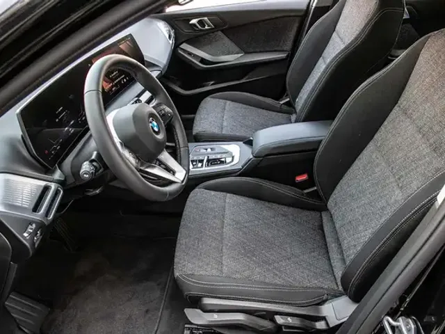 BMW 114
