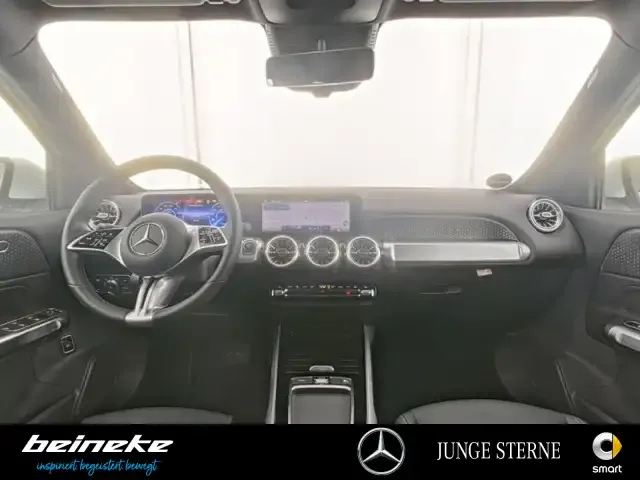 Mercedes-Benz EQB 300