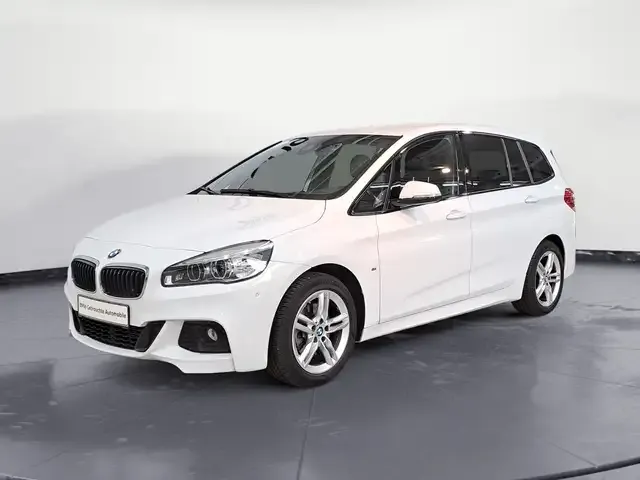 BMW 218