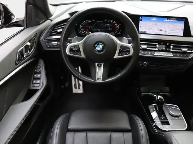 BMW 235