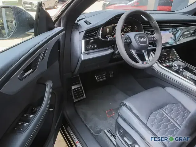 Audi RS Q8