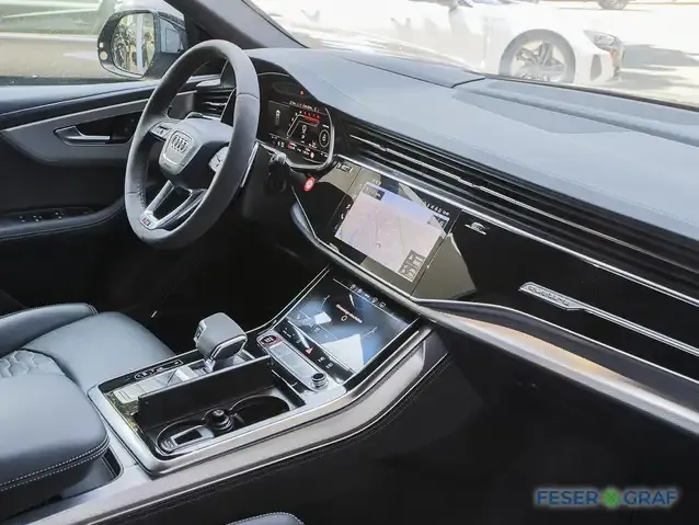 Audi RS Q8