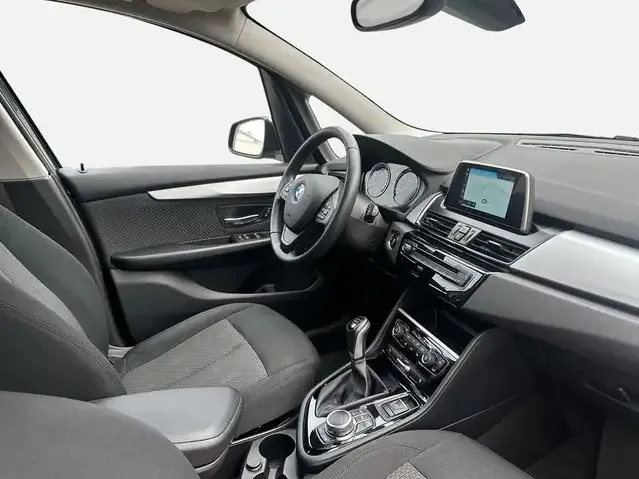 BMW 218