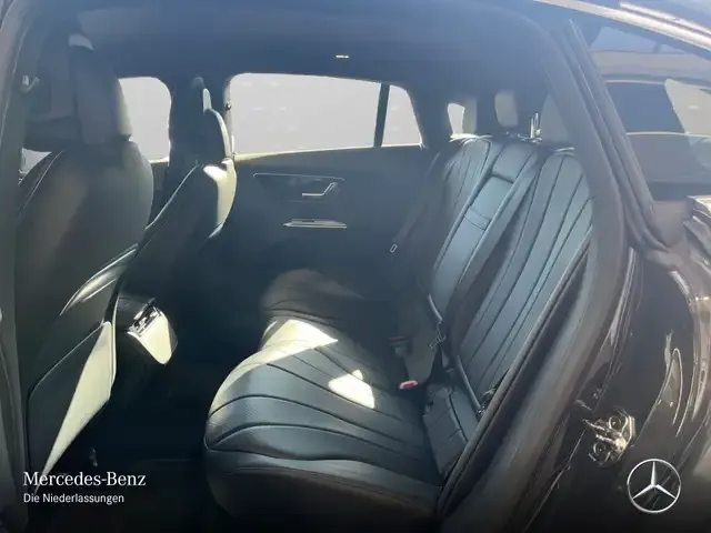 Mercedes-Benz EQE 300