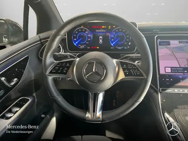 Mercedes-Benz EQE 300