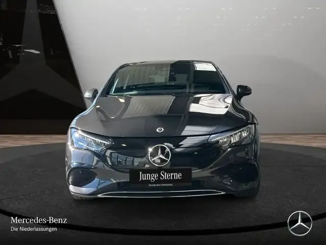Mercedes-Benz EQE 300
