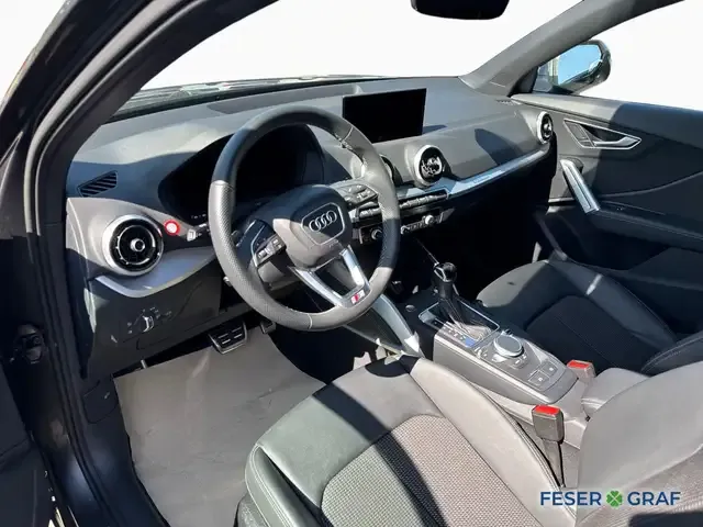 Audi SQ2