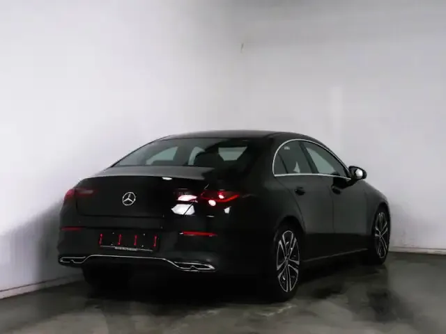 Mercedes-Benz CLA 180