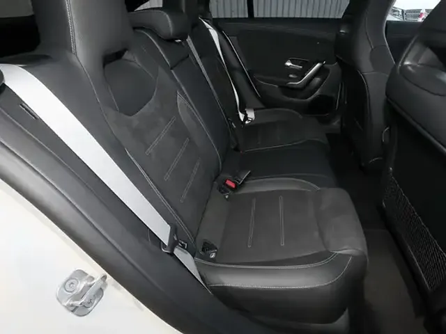 Mercedes-Benz CLA 220