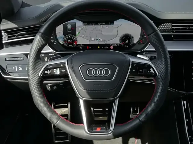 Audi S8