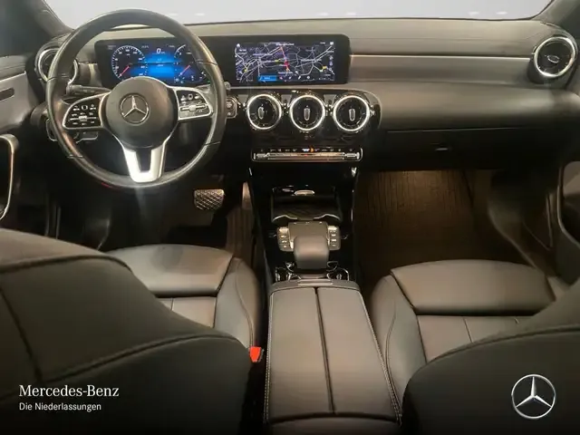 Mercedes-Benz CLA 220