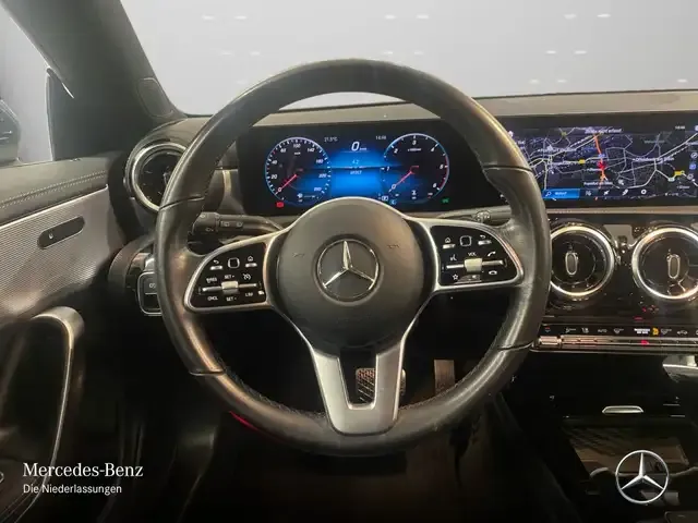 Mercedes-Benz CLA 220
