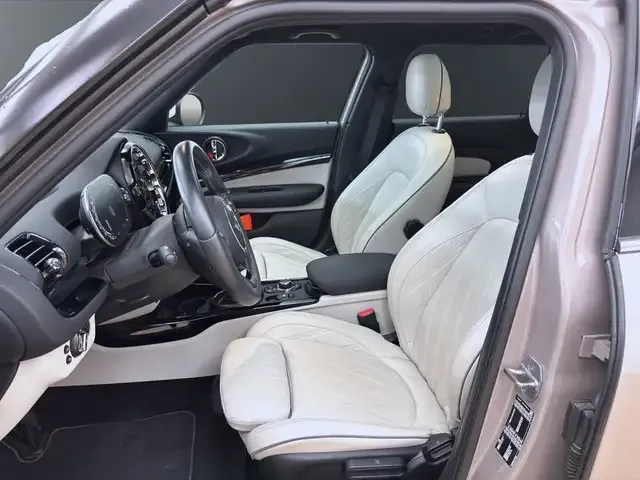 MINI Cooper Clubman