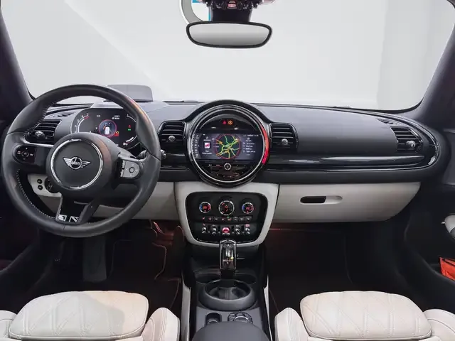 MINI Cooper Clubman