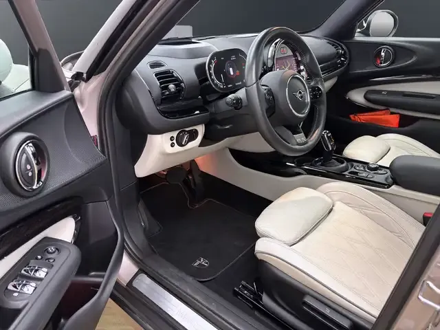 MINI Cooper Clubman
