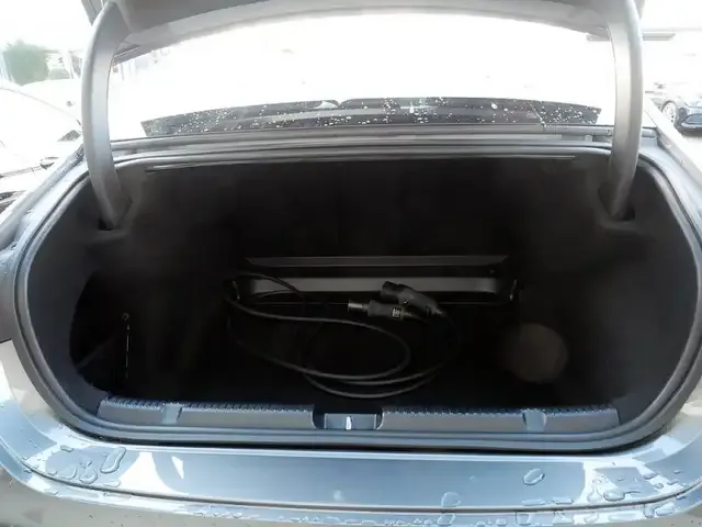 Mercedes-Benz EQE 350