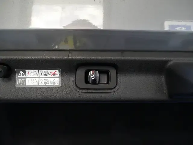 Mercedes-Benz EQE 350