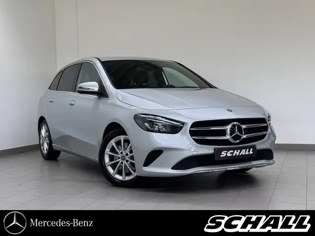 Mercedes-Benz B 220