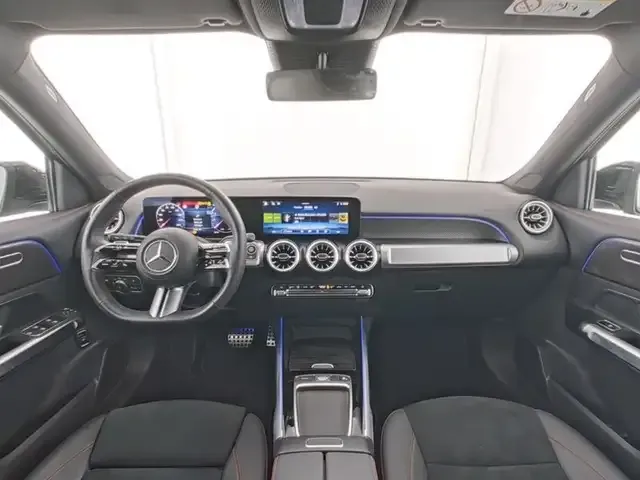 Mercedes-Benz GLB 200