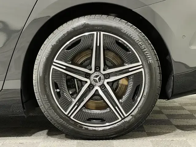 Mercedes-Benz EQE 350