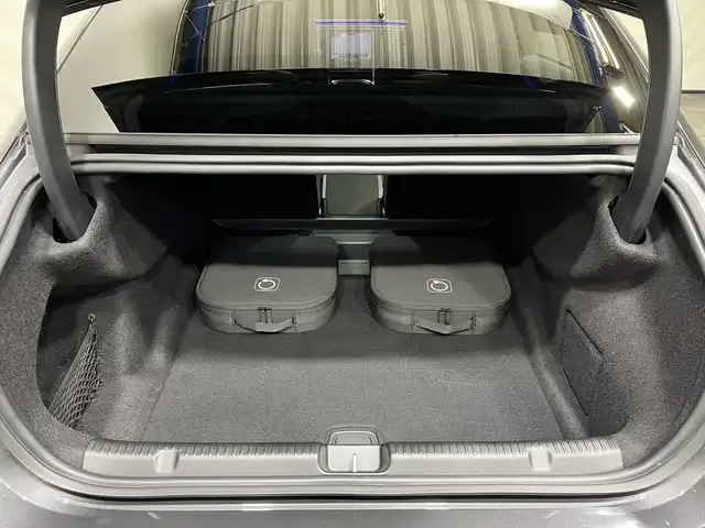 Mercedes-Benz EQE 350