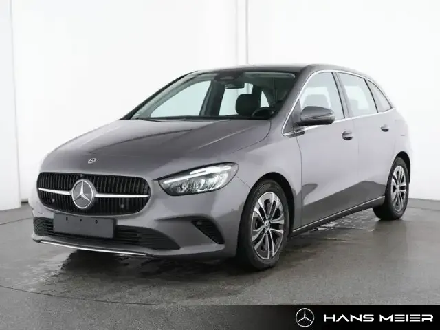 Mercedes-Benz B 220