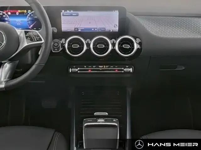 Mercedes-Benz B 220