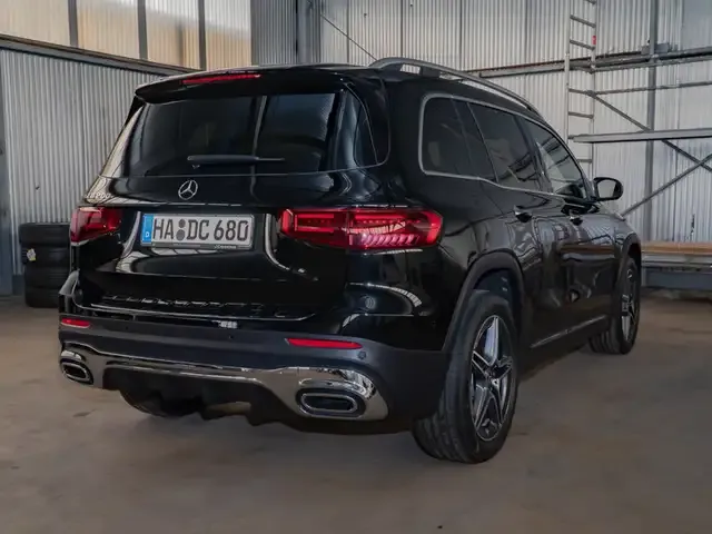 Mercedes-Benz GLB 200