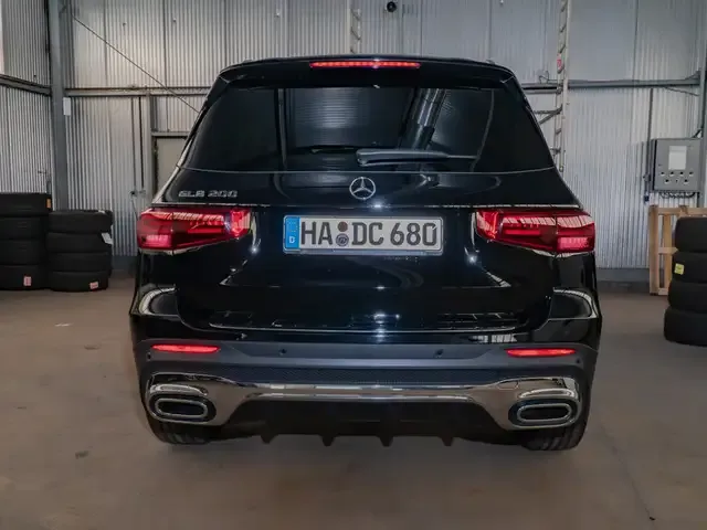 Mercedes-Benz GLB 200